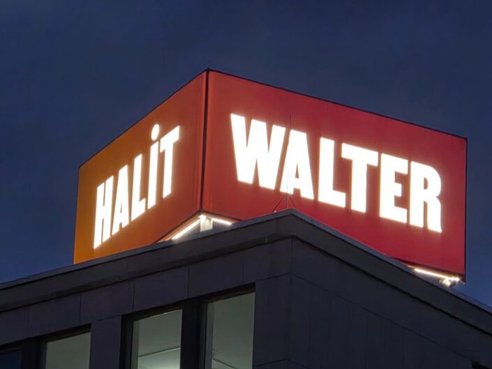86° WALTER HALİT